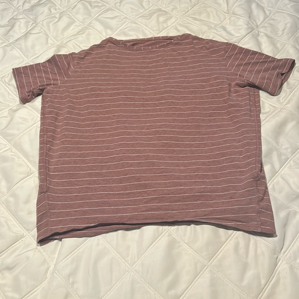 Lululemon T-Shirt